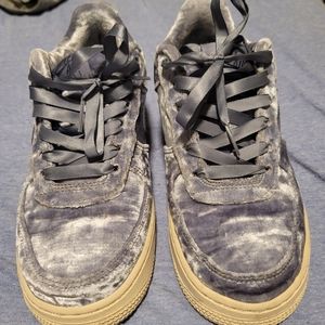 Nike Air Force 1 Velour size 4